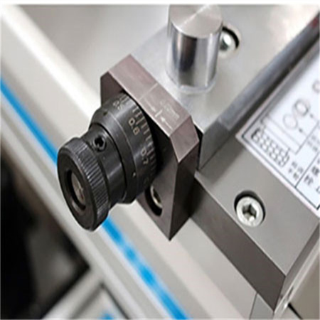工場中国の新しい高品質のステンレスシートCNC金属油圧プレスブレーキ160T3200