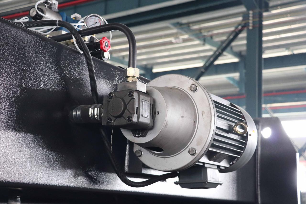 CNC油圧プレスブレーキ機械曲げサーボ電気プレスブレーキ40T