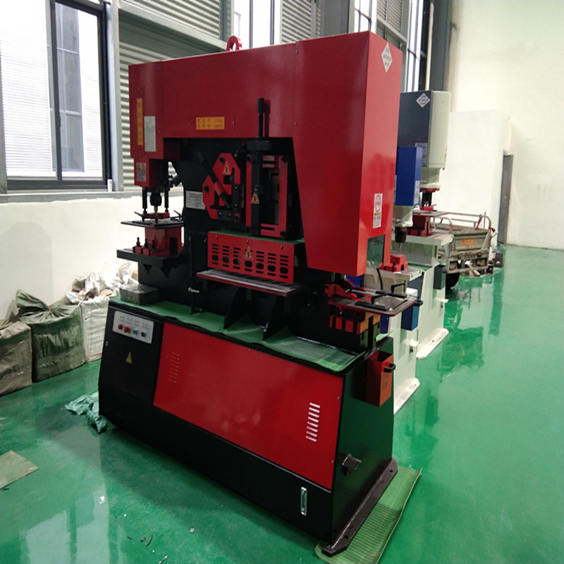 Q35y Series Hydraulic Ironworker Shearing And Punching Machine Q35yシリーズ油圧鉄工せん断およびパンチングマシン